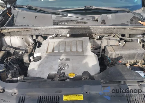 2011 Toyota Highlander Base V6 from USA, damaged, VIN 5TDBK3EHXBS066333